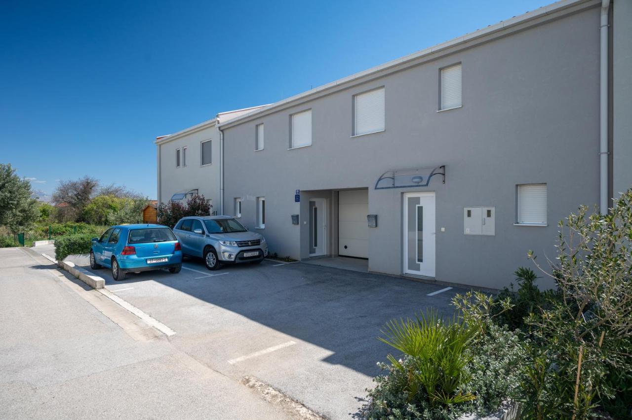 Apartment Tikvarin, Kastel Kambelovac Kaštela 외부 사진