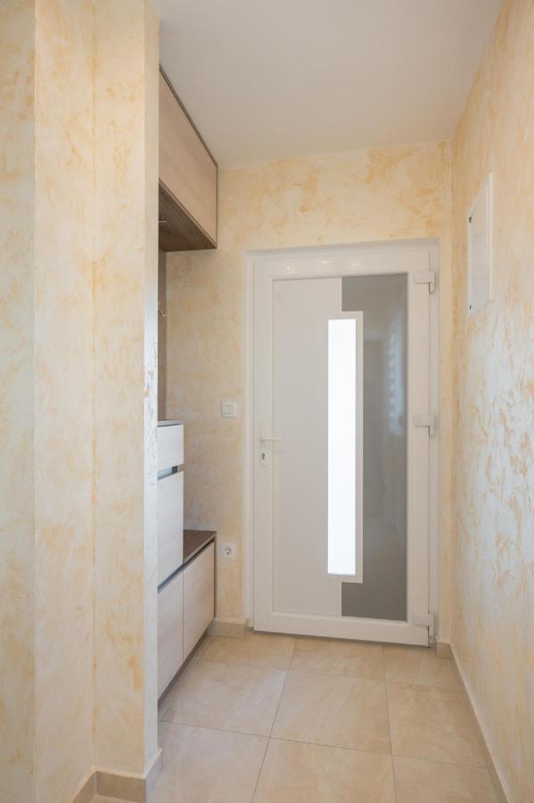 Apartment Tikvarin, Kastel Kambelovac Kaštela 외부 사진