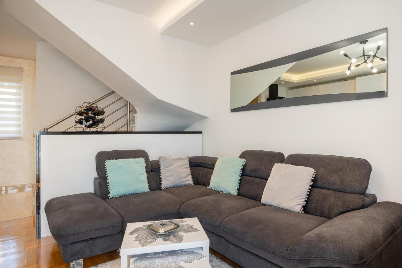 Apartment Tikvarin, Kastel Kambelovac Kaštela 외부 사진
