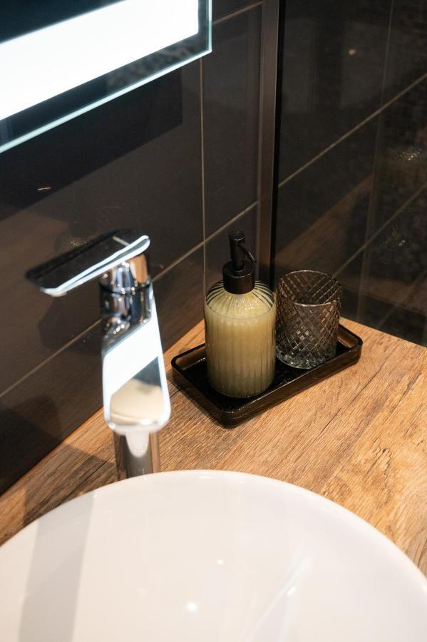 Apartment Tikvarin, Kastel Kambelovac Kaštela 외부 사진